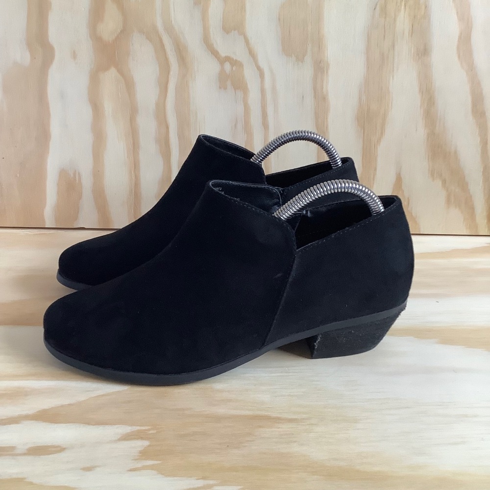 Torrid Black Faux Suede Low Block Heel Ankle Booties 9WW 13760974